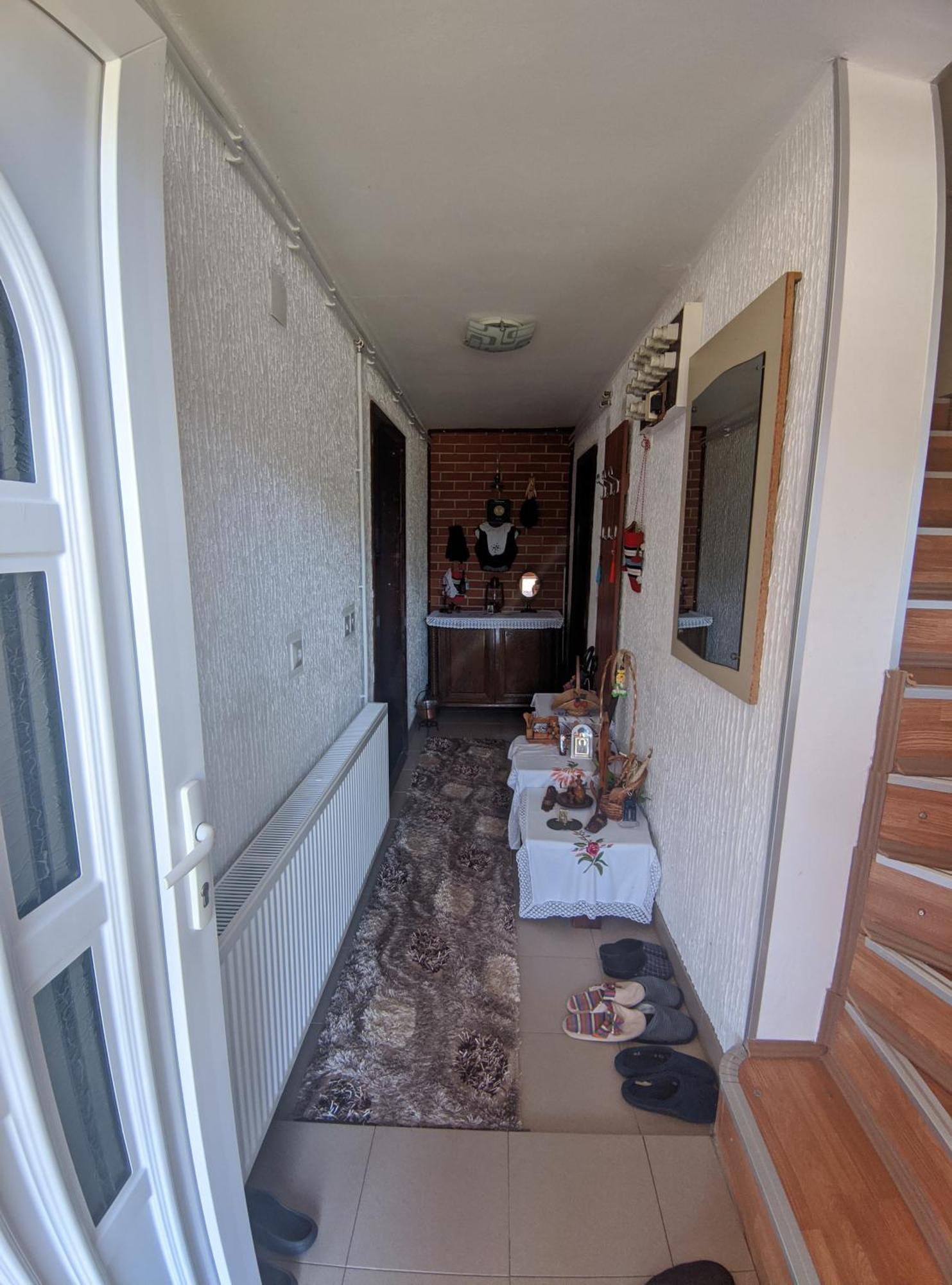 Apartment Mir