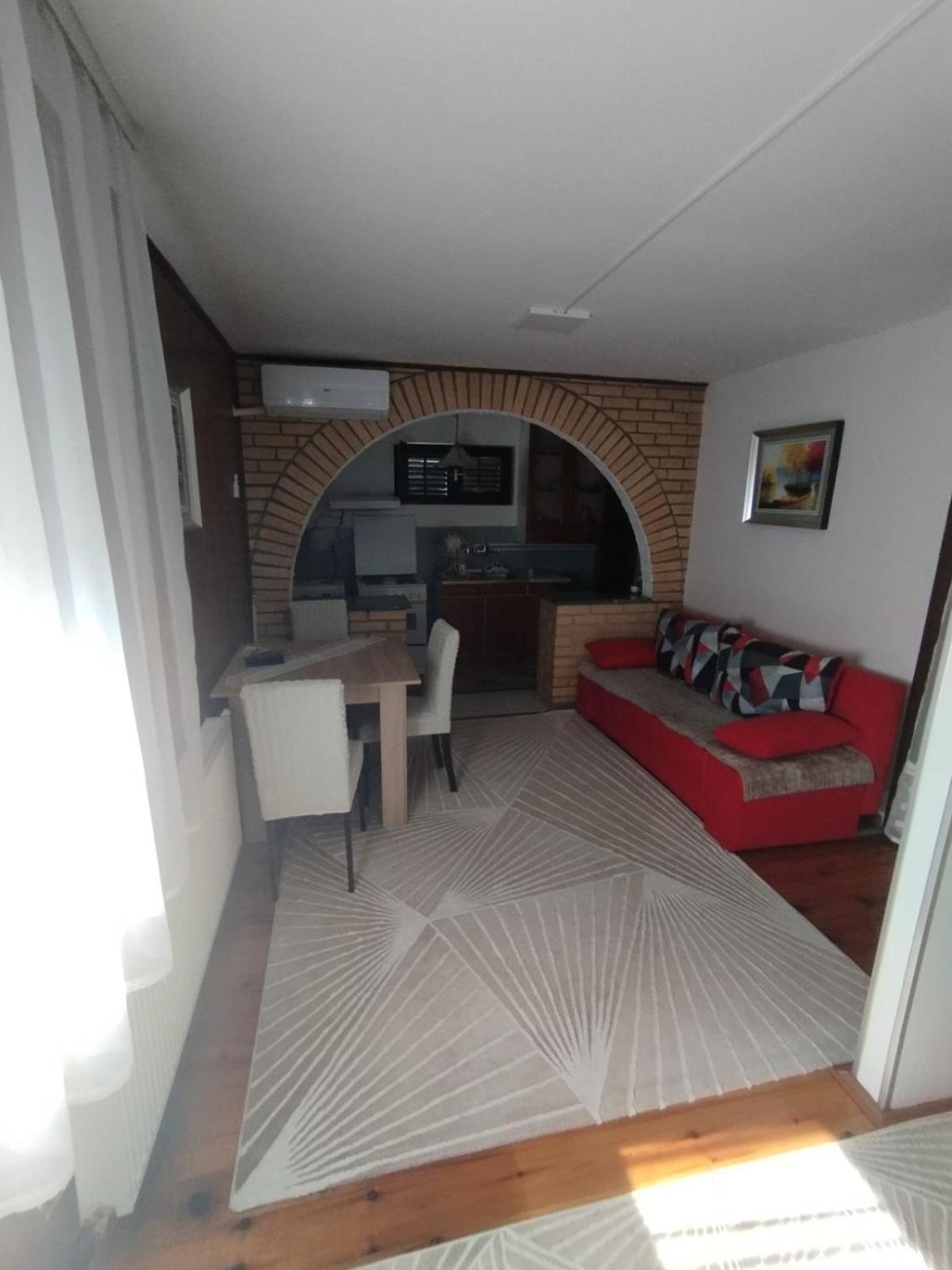 Apartment Mir